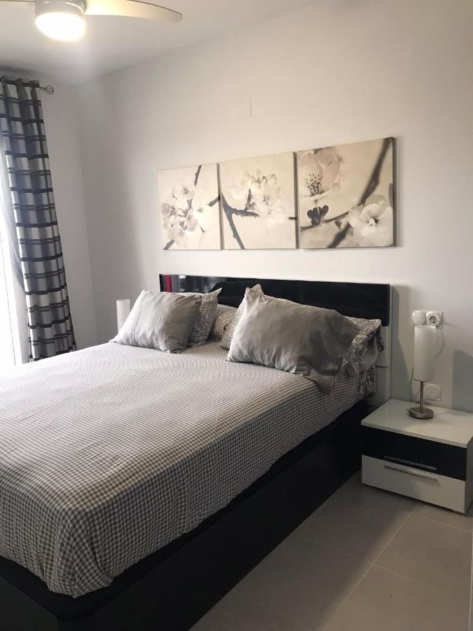 Nova Beach Super Cool Seaview Apartment سانتا بولا المظهر الخارجي الصورة