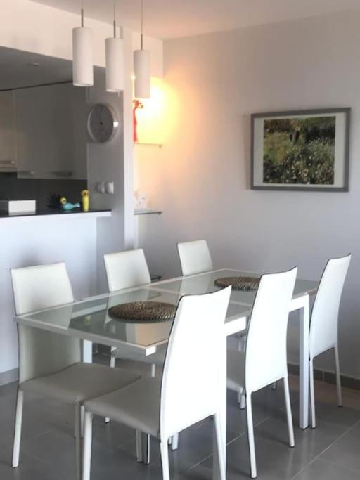 Nova Beach Super Cool Seaview Apartment سانتا بولا المظهر الخارجي الصورة