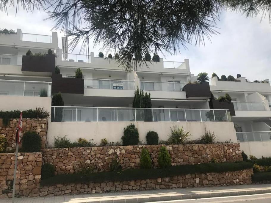 Nova Beach Super Cool Seaview Apartment سانتا بولا المظهر الخارجي الصورة